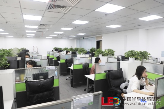 高性能數(shù)模混合信號(hào)芯片企業(yè)，誰(shuí)領(lǐng)風(fēng)騷?